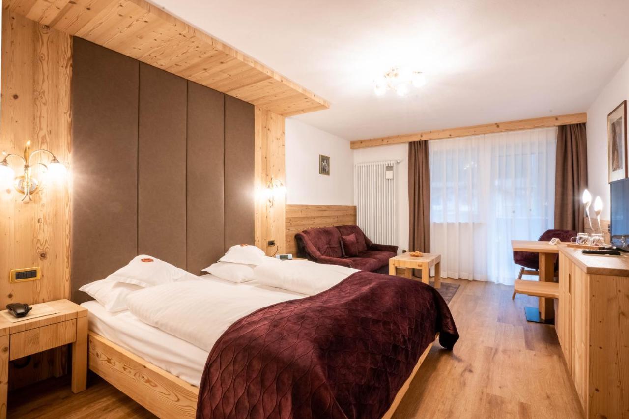 Hotel Gran Paradis Кампитело ди Фаса Екстериор снимка