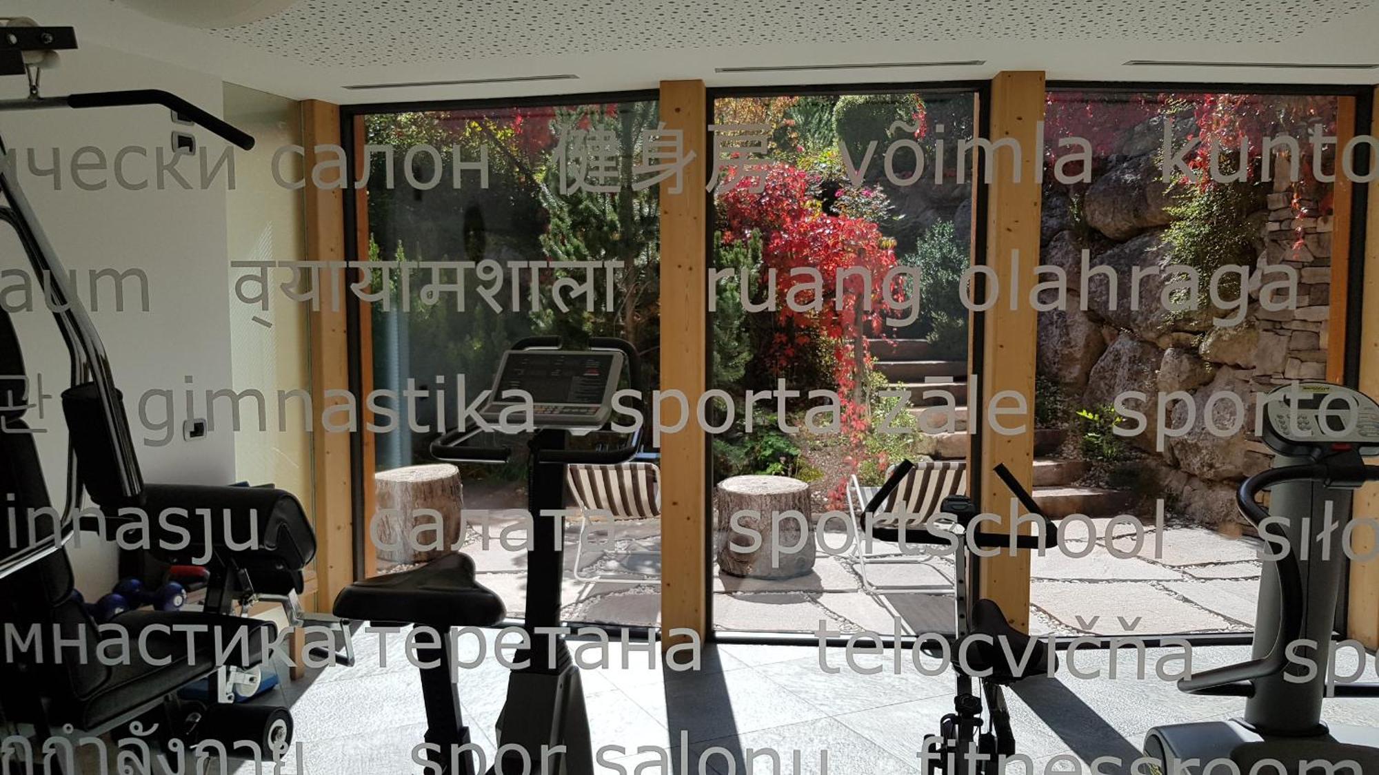 Hotel Gran Paradis Кампитело ди Фаса Екстериор снимка