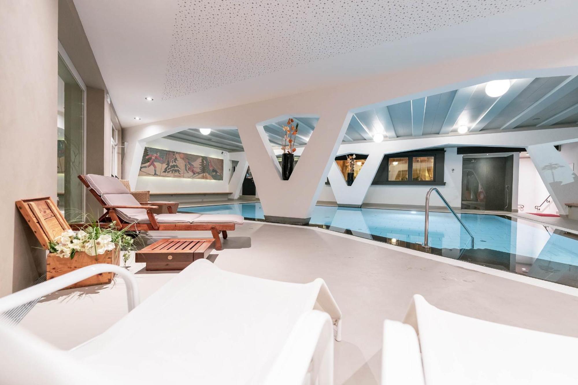 Hotel Gran Paradis Кампитело ди Фаса Екстериор снимка