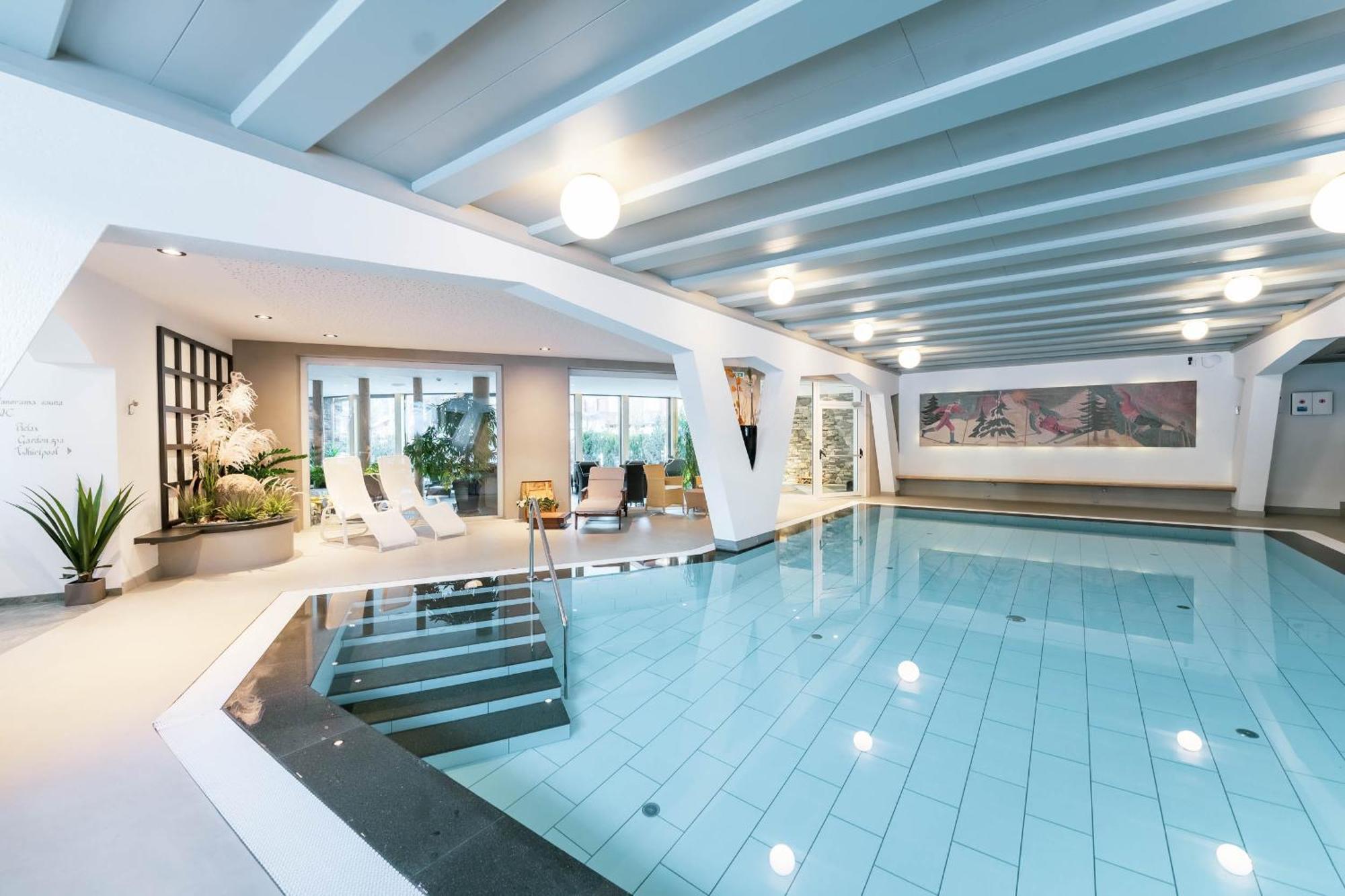 Hotel Gran Paradis Кампитело ди Фаса Екстериор снимка